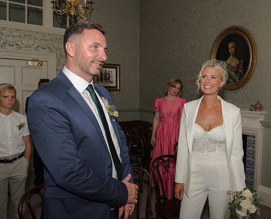 Bath based photographer. Guildhall wedding photos. Beata Cosgrove Photography