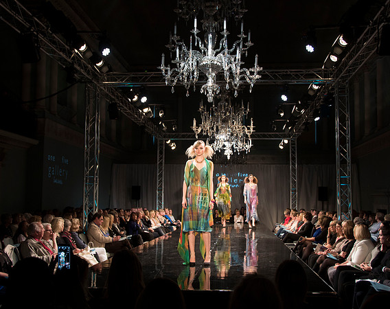 Bath in Fashion.Catwalk.Beata Cosgrove Photography