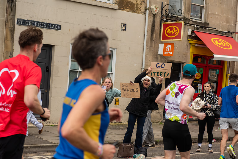 Go Toby sign at Bath Marathon 2026. Beata Cosgrove Photography