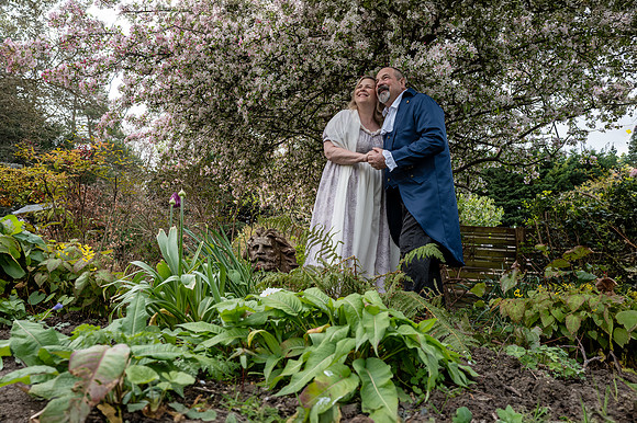Bridgerton photo shoot. Bath. Beata Cosgrove Photography
