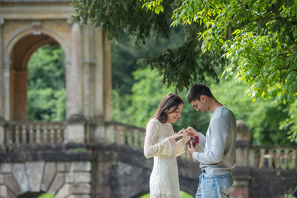 Palladian Bridge surprise proposal. Bath. Beata Cosgrove Photography