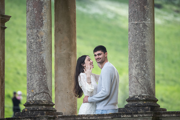 Palladian Bridge surprise proposal. Bath. Beata Cosgrove Photography