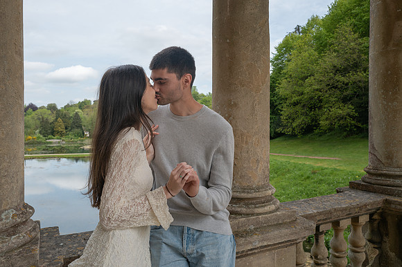 Palladian Bridge surprise proposal. Bath. Beata Cosgrove Photography