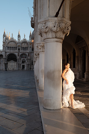 Venice wedding pictures. Beata Cosgrove Photography