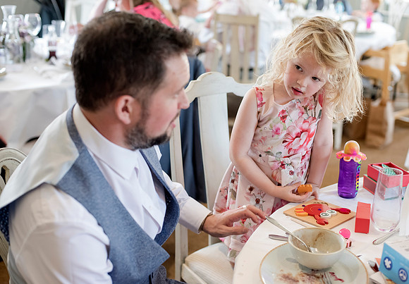 Wedding guests. Bath wedding photos. Beata Cosgrove Photography