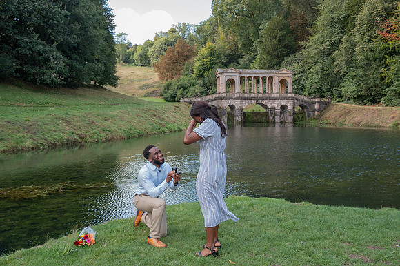Surprise Engagement at the Palladian Bridge. Bath. Bath based photographer. Beata Cosgrove Photography
