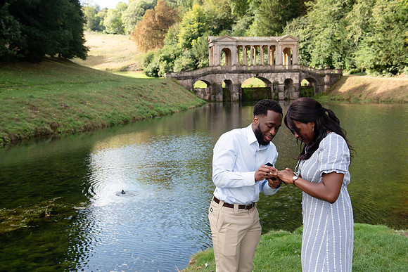 Surprise Engagement at the Palladian Bridge. Bath. Bath based photographer. Beata Cosgrove Photography