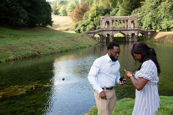 Surprise Engagement at the Palladian Bridge. Bath. Bath based photographer. Beata Cosgrove Photography