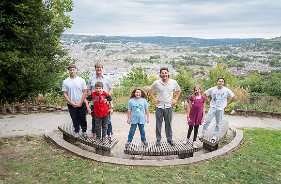 Family photo shoot. Alexandra Park view point. Bath Beata Cosgrove Photography