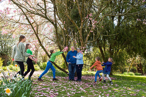 Birthday celebration. Spring. Botanical Gardens. Bath..DSC_6805
