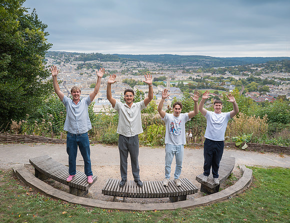 Family photo shoot. Alexandra Park view point. Bath Beata Cosgrove Photography