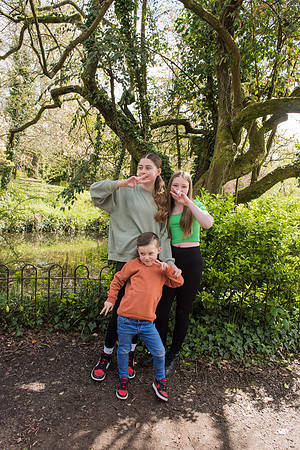 Birthday celebration. Spring. Botanical Gardens. Bath..DSC_6614