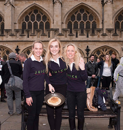 7.Bath's Flippin Pancake race. 9.02.2016. Beata Cosgrove Photography