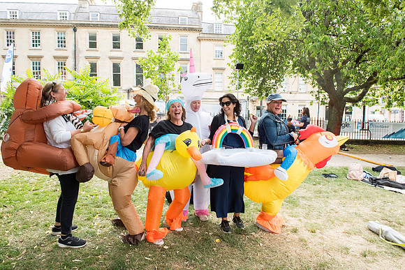 9.Bath Boules. Beata Cosgrove Photography