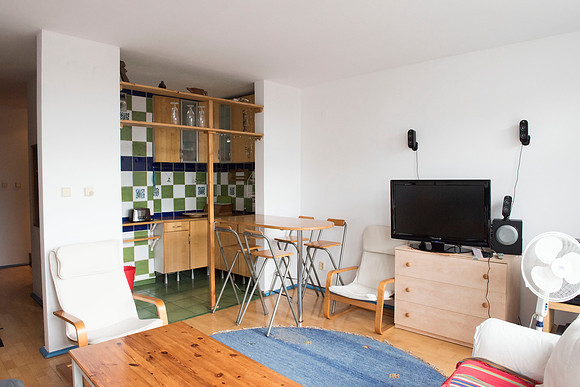 3a. Open plan room with kitchen