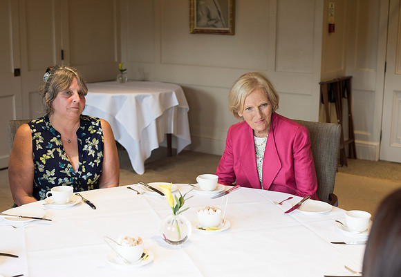 Lynne Coles. Mary Berry talks to Agnieszka Chmielewska. Beata Cosgrove Photography