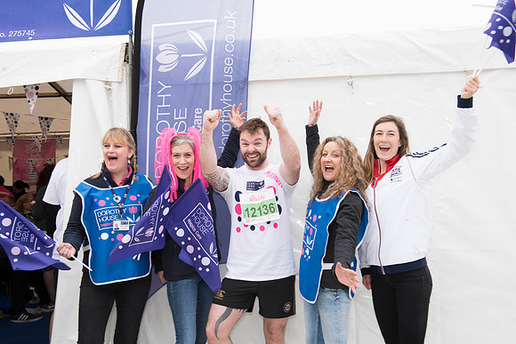 17.Bath Half Marathon.small. Dorothy House.12.3.2017. Beata Cosgrove Photography