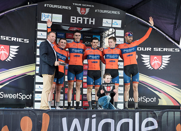 Men race team. Beata Cosgrove Photography