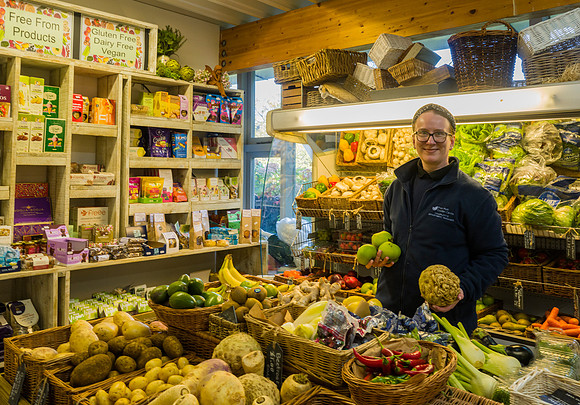 46. Charlotte Earley. Prior Park Garden Centre. Beata Cosgrove Photography