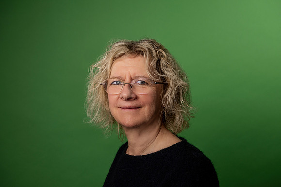 1.Studio portrait. Beata Cosgrove Photography