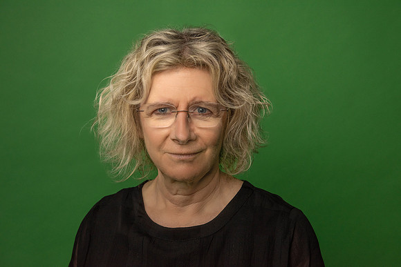 16.Studio portrait. Beata Cosgrove Photography