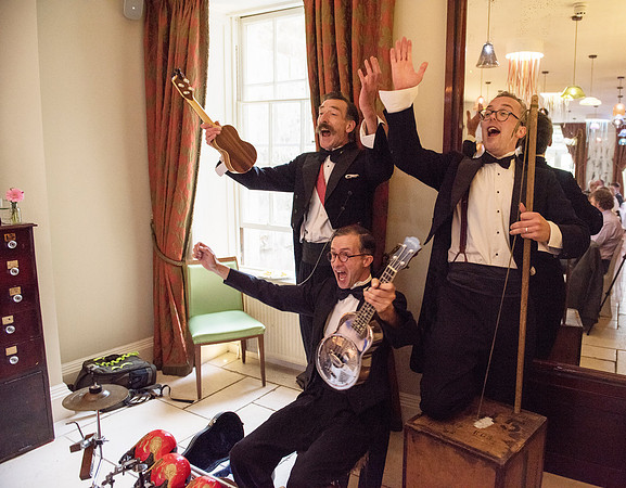 Musician. No15 and The Roman Baths wedding.Beata Cosgrove Photography