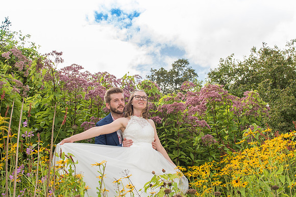 Summer wedding Botanical Gardens. Temple of Minerva. Beata Cosgrove Photography
