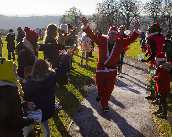 7.Dorothy House’s Charity Santa and Fairy run. Photographer. Bath. Event. Beata Cosgrove Photography.4.12.2016