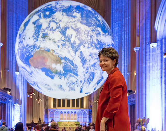 Gaia_at_Bath_Abbey_3Oct2023_Beata_Cosgrove_Photography_7300