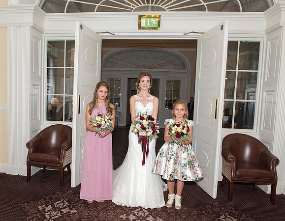 Wedding photographer in Bath. B&R wedding.Bailbrook House Hotel.Beata Cosgrove Photography