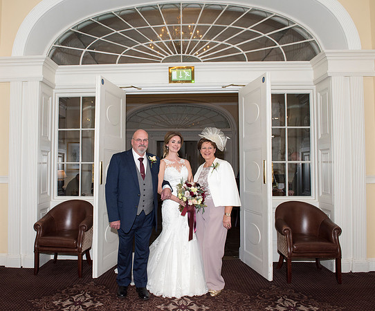 Wedding photographer in Bath. B&R wedding.Bailbrook House Hotel.Beata Cosgrove Photography