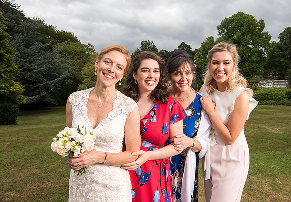 Wedding-photographer-ladies-Bath-Beata-Cosgrove-Photography-Best-rated-photographer-Bath