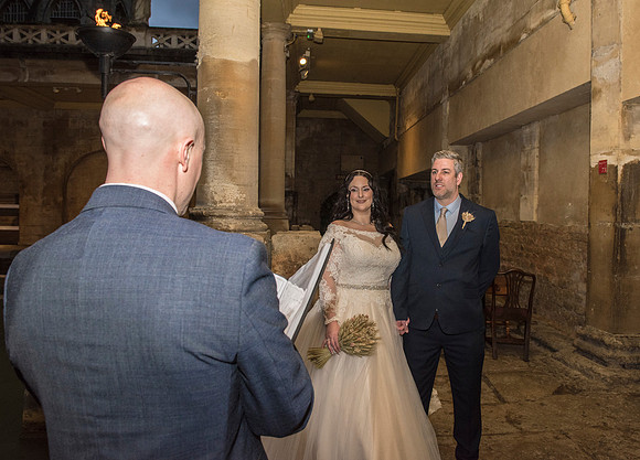 18.Susie & Jeremy wedding pictures. The Roman Baths. Beata Cosgrove Photography