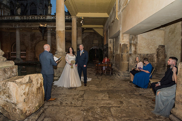 17.Susie & Jeremy wedding pictures. The Roman Baths. Beata Cosgrove Photography