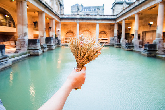 Wedding pictures. The Roman Baths. Beata Cosgrove Photography