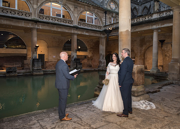 26.Susie & Jeremy wedding pictures. The Roman Baths. Beata Cosgrove Photography