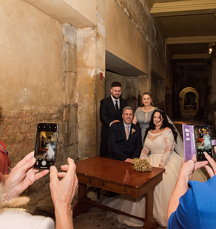 30.Susie & Jeremy wedding pictures. The Roman Baths. Beata Cosgrove Photography