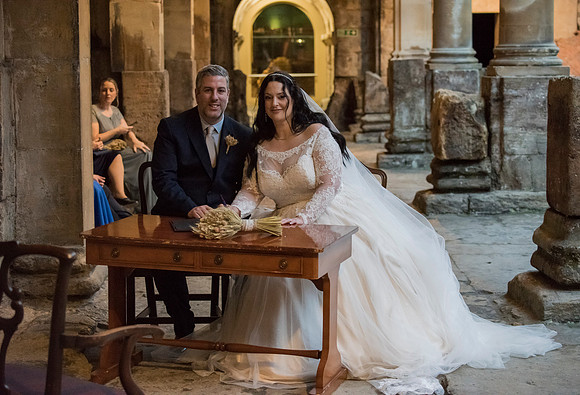 39.Susie & Jeremy wedding pictures. The Roman Baths. Beata Cosgrove Photography
