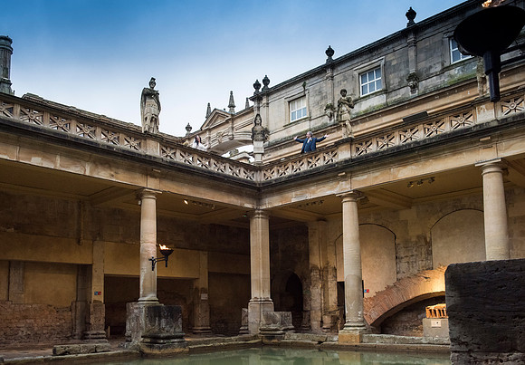 52.Susie & Jeremy wedding pictures. The Roman Baths. Beata Cosgrove Photography