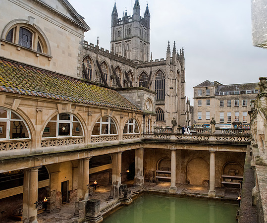 54.Susie & Jeremy wedding pictures. The Roman Baths. Beata Cosgrove Photography