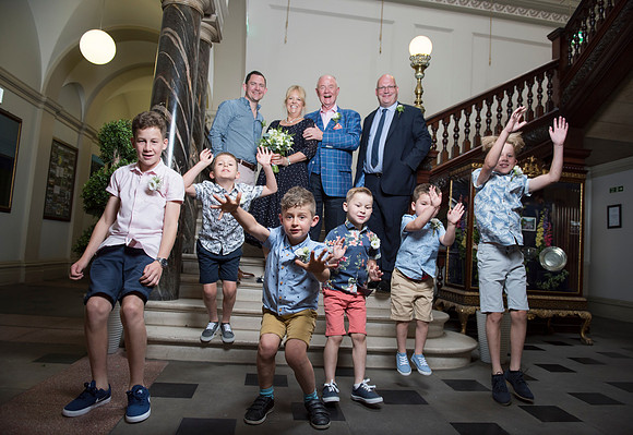 Guildhall wedding. Group picture. Bath. Beata Cosgrove Photography