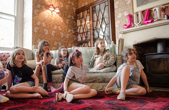 4.Magician birthday party. Beata Cosgrove Photography