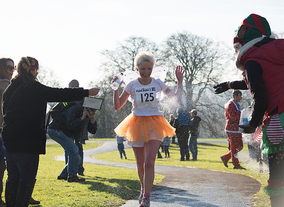17.Dorothy House’s Charity Santa and Fairy run.Event.Bath. Beata Cosgrove Photography.4.12.2016