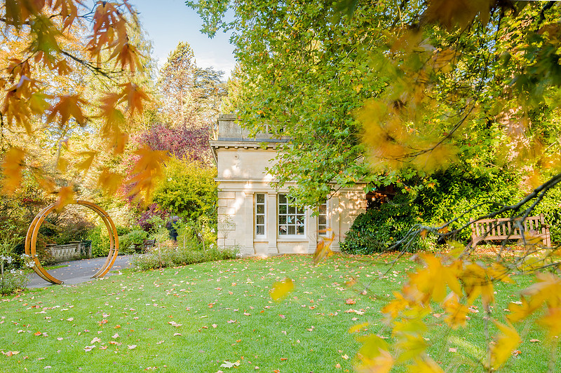 Spring at Temple of Minerva. Beata Cosgrove Photography. Picture taken by Bath best rated photographer. Bath natural and personal photographer who loves nature. Wedding venue in Bath in autumn colours