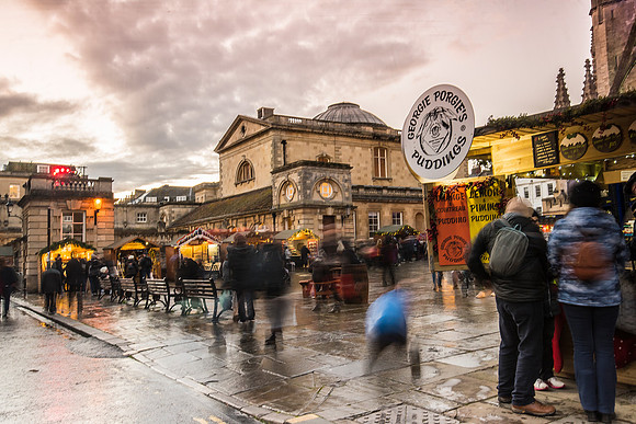 Black Friday visitors to Bath Christmas Market. Beata Cosgrove Photography