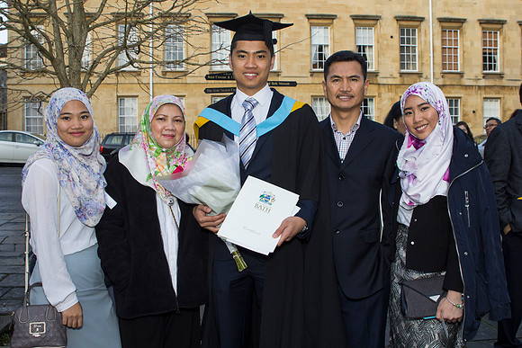 Graduation photography. Bath. Beata Cosgrove Photography.