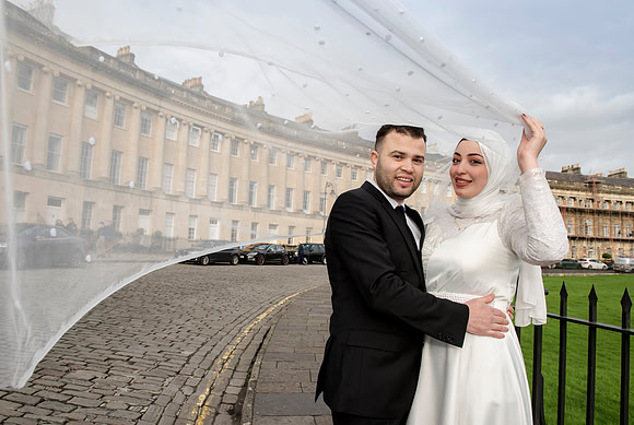 The Royal Crescent. Bath wedding pictures. Beata Cosgrove Photography. Spring