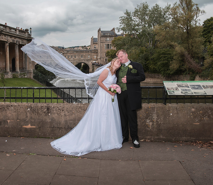 Summer wedding. The Parade Gardens. Beata Cosgrove Photography