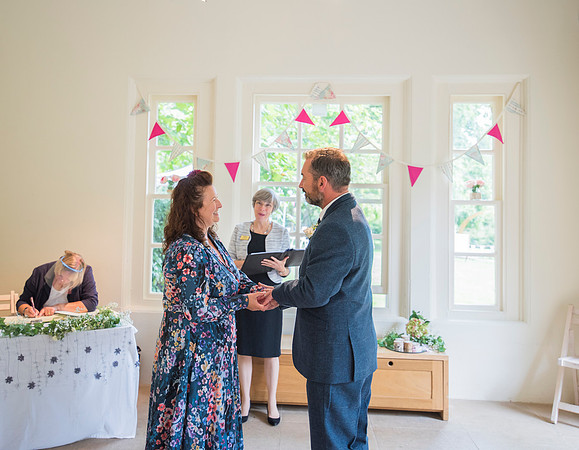 Summer wedding. Temple of Minerva & Botanical Gardens.Beata Cosgrove Photography