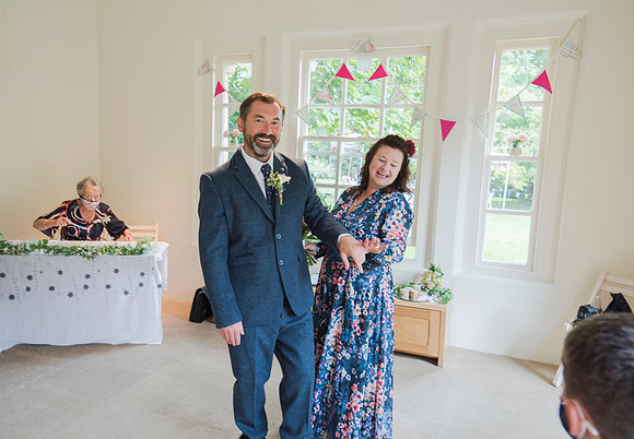 Summer wedding. Temple of Minerva & Botanical Gardens.Beata Cosgrove Photography